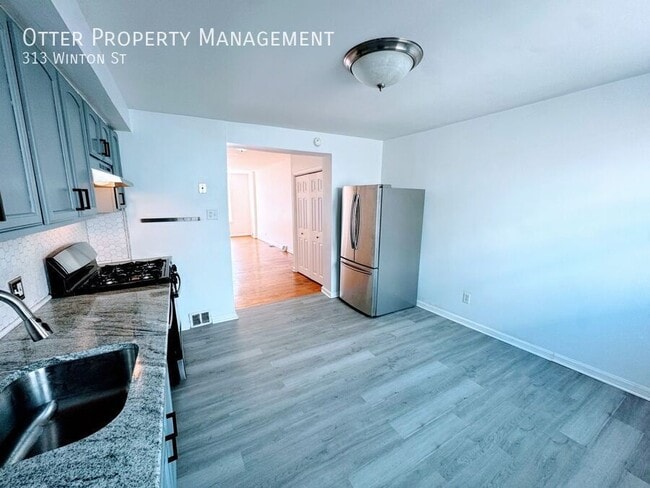 Building Photo - 313 Winton St