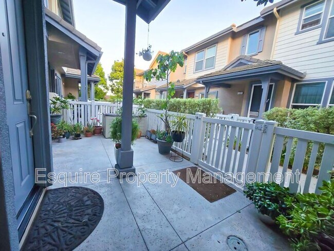 Building Photo - 320 Harbor Breeze Dr