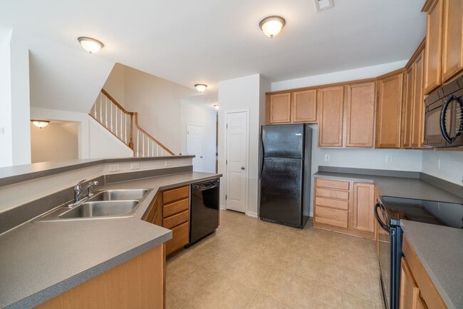 Building Photo - Gorgeous 3 Bedroom Townhome in Davidson