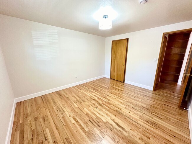 Building Photo - 203-207 N 38th Ave