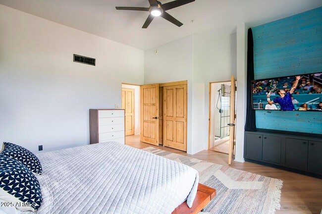 Building Photo - 10420 E Morning Vista Ln