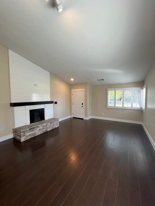 Building Photo - 13417 Cheyenne Mountain Dr