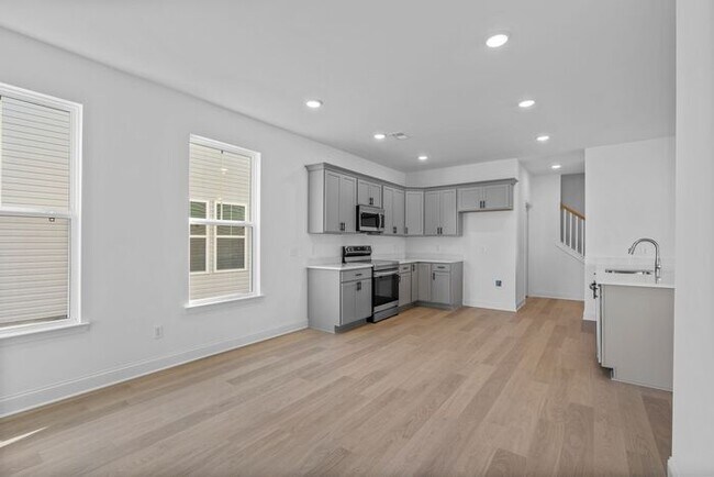 Building Photo - Brand New Home! Convenient Location! RENT TODAY!