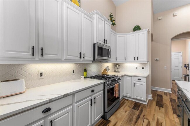 Building Photo - 14261 Sundial Pl