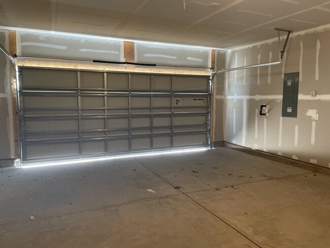 Building Photo - 239 W Bradford Pointe Dr