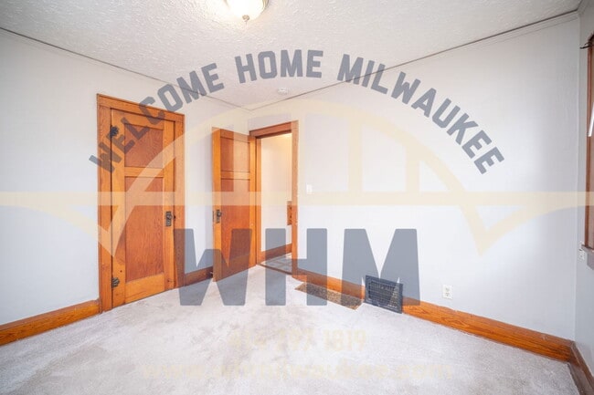 Building Photo - 2904 N 55th St