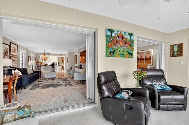 Building Photo - 1099 S Ocean Blvd