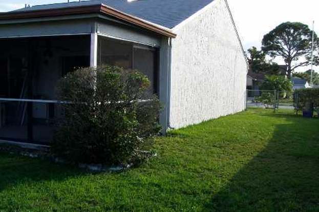 Building Photo - 113 Pinewood Ct