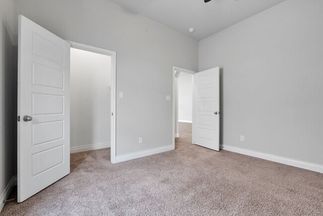 Building Photo - 8823 Haystack Rd