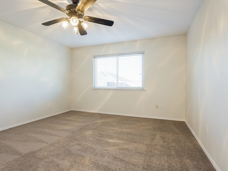 Building Photo - 2370 Stagecoach St