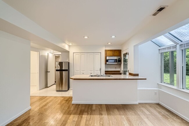 Building Photo - Available NOW! Waterfront >> Newly Remodel...