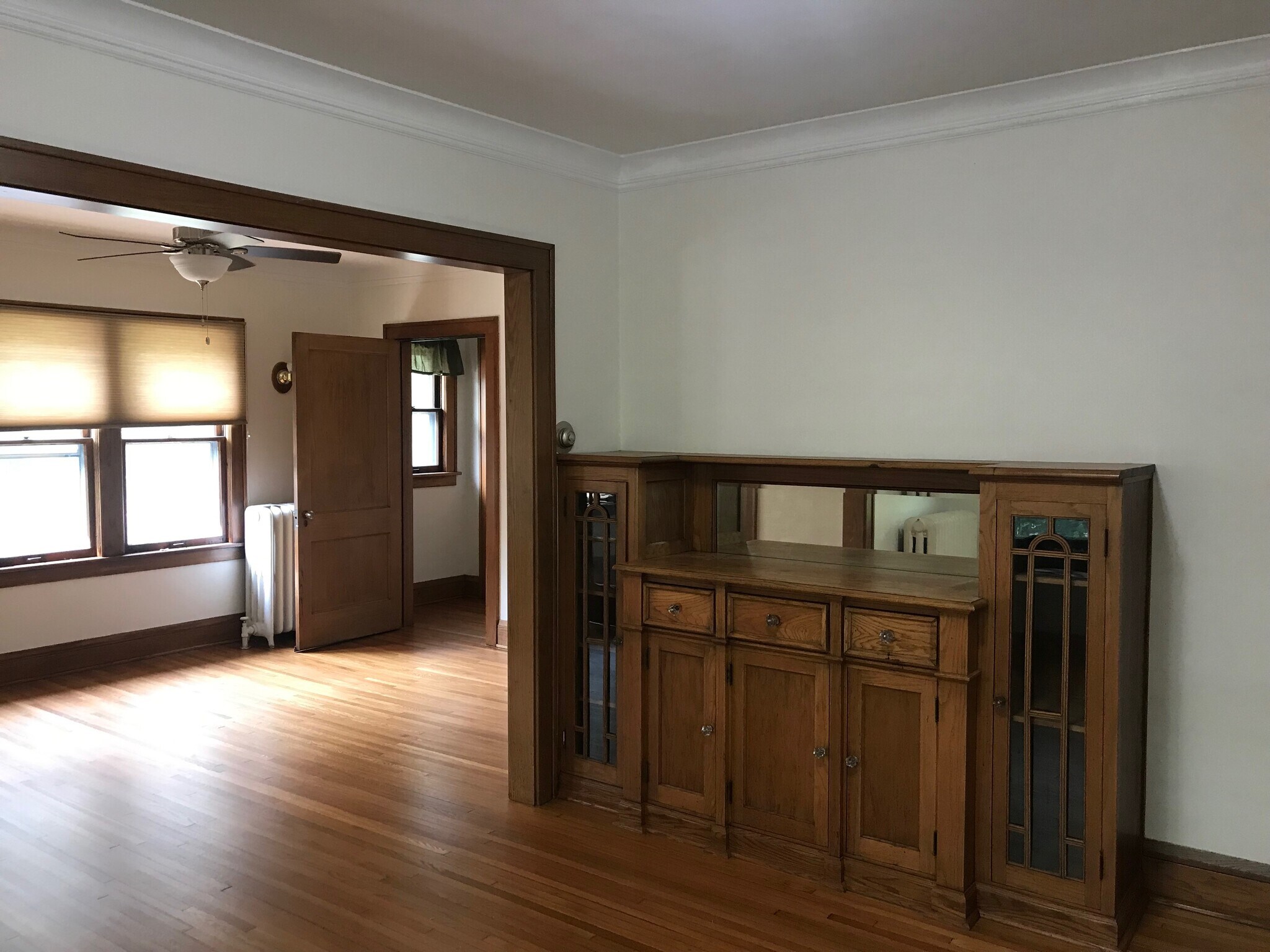 lovely original built-ins - 136 Melbourne Ave SE