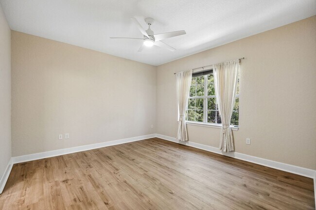 Building Photo - 96010 Stoney Dr