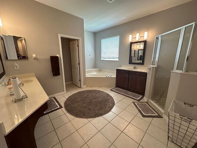 Building Photo - Beautiful 4 Bed 3 Bath Home in Sanford!