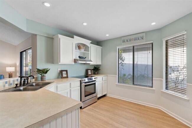 Building Photo - Live the Island Life – Just 1,000 Feet fro...