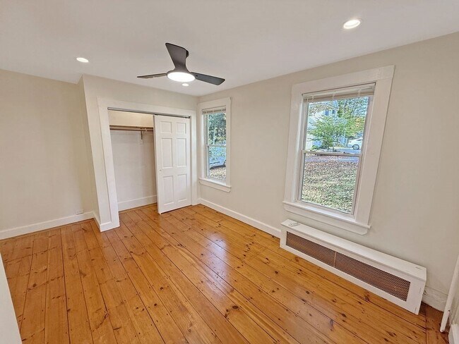 Building Photo - 52 Littleton Rd
