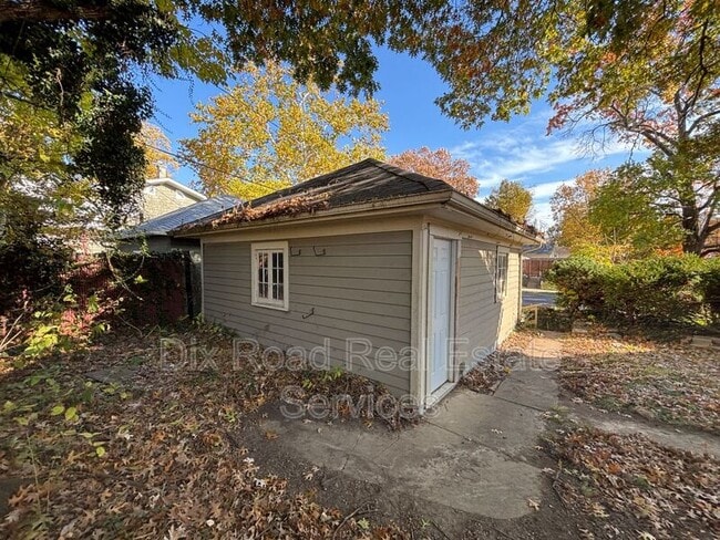 Building Photo - 107 Edgewood Ave