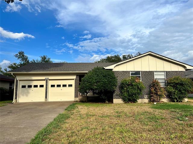 Building Photo - 1203 Blanton Dr
