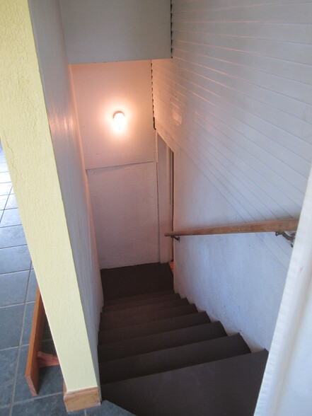 Access to finished basement - 7605 Robinson Way