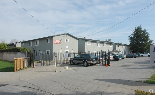 Primary Photo - Los Animas Apartments