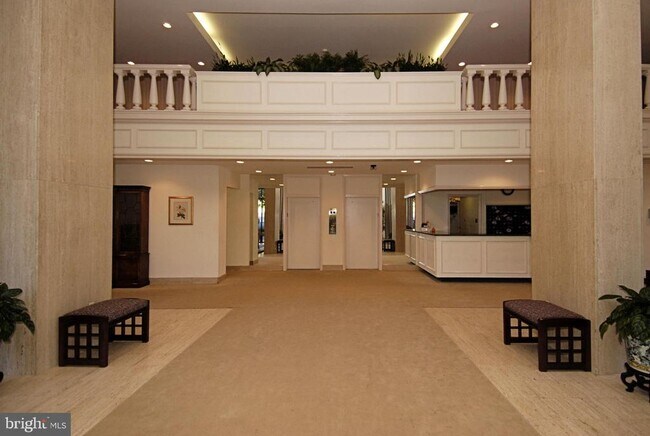 Building Photo - 1300 Army Navy Dr