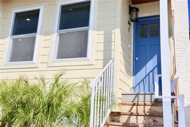 Building Photo - 662 S Coast Hwy