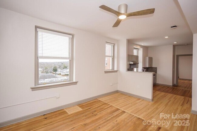 Building Photo - 197 N 2nd St