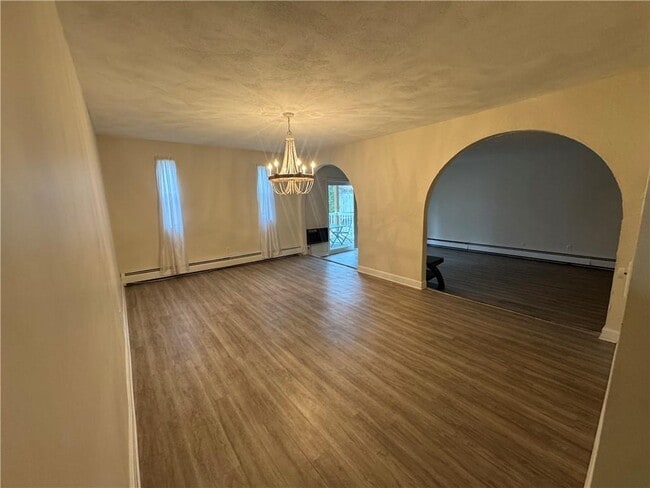 Building Photo - 260 George Waterman Rd