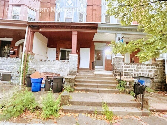 Building Photo - 5034 Walnut St