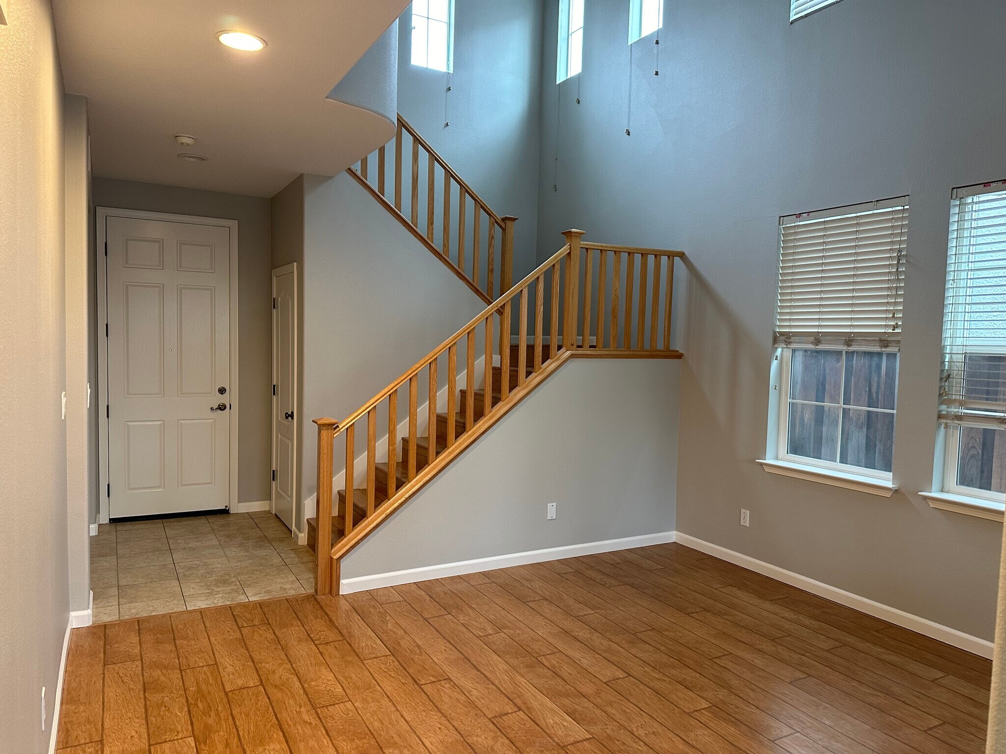 Building Photo - 2449 Milford Dr