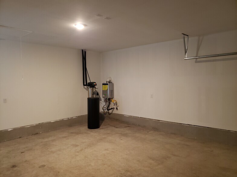 Building Photo - 5447 Calton Bnd