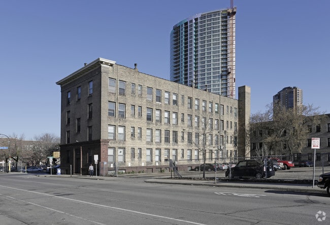 Building Photo - Soleil Apartments