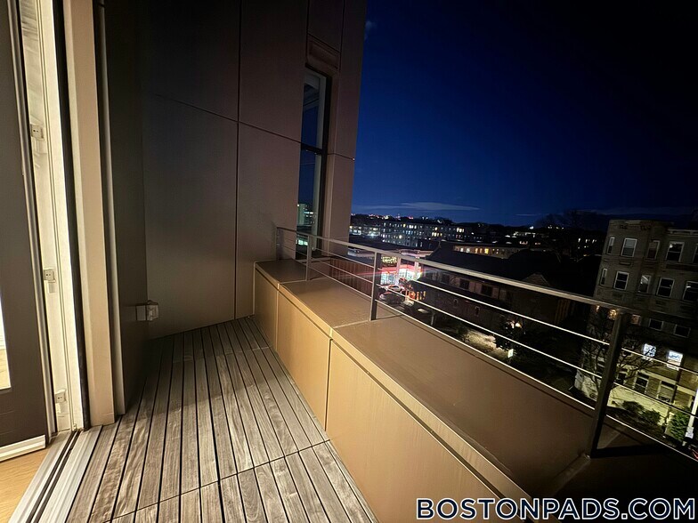 Building Photo - 55 Brighton Ave