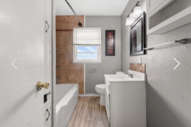 Building Photo - Great rental near Texas Tech University an...