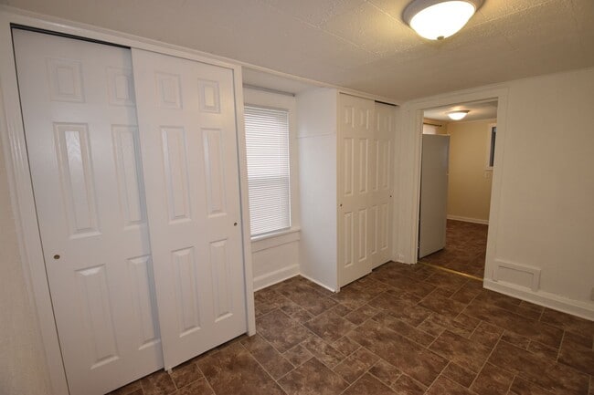 Building Photo - 2 Bedroom Home For Rent Fortville IN