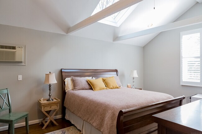 Building Photo - 188 Godfrey Rd E