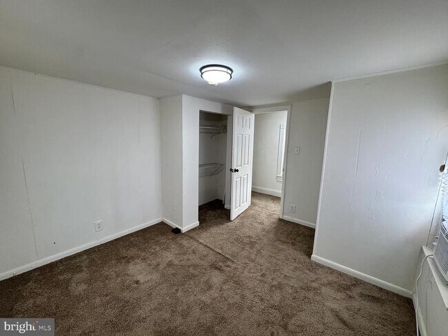 Building Photo - 7267 Benedict Ave