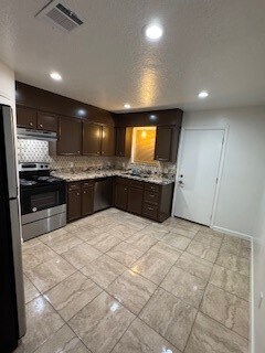 Building Photo - 8935 Dirby St