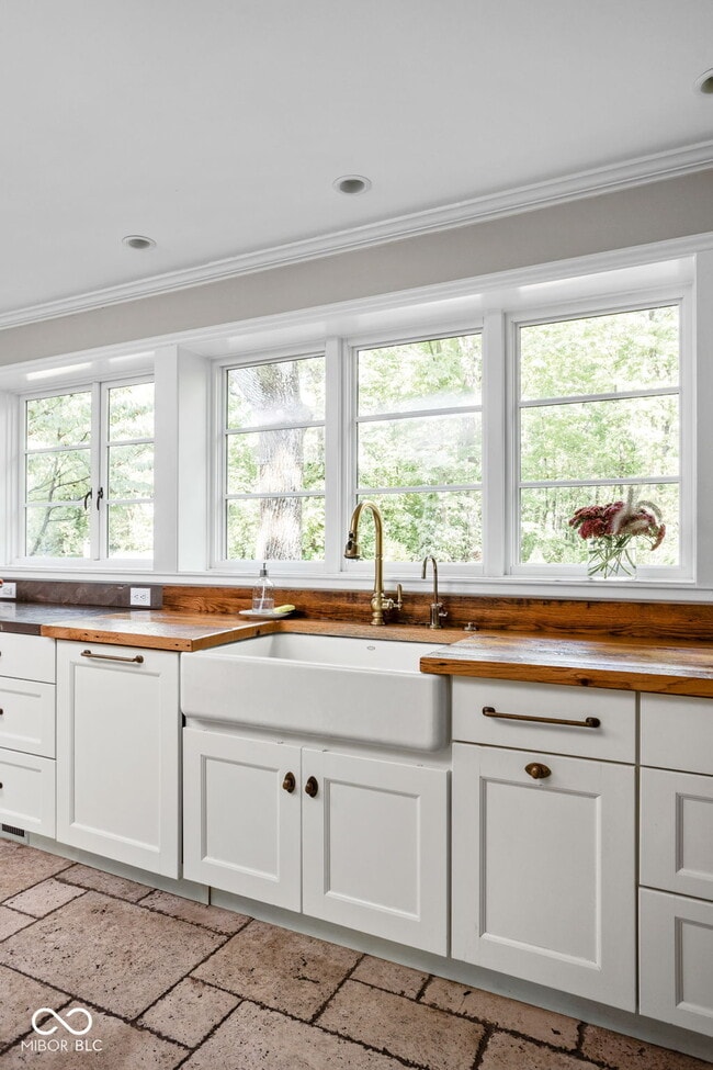 Building Photo - 7777 Spring Mill Rd