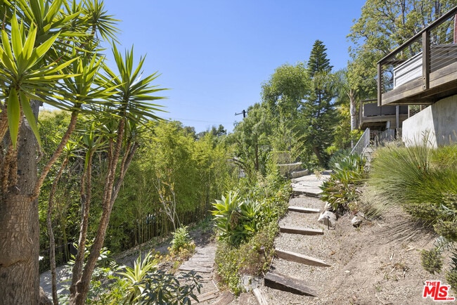 Building Photo - 2325 Duxbury Cir