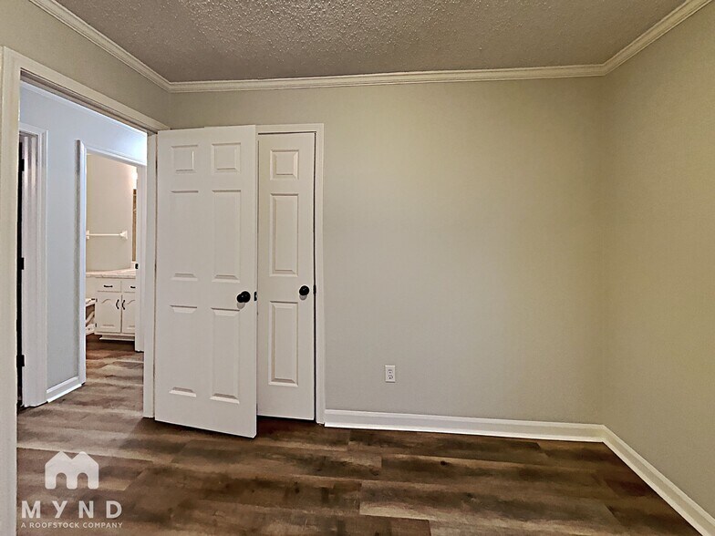 Building Photo - 7592 Clarkfield Pl