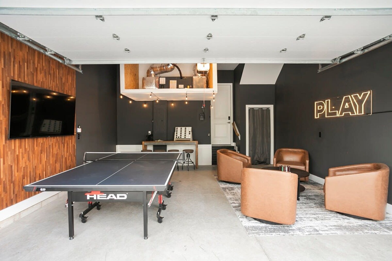 Building Photo - 1405 Napoleon St