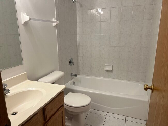 Building Photo - 11110 E Cove Cir