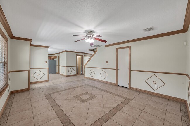 Building Photo - 10130 Woodico Dr