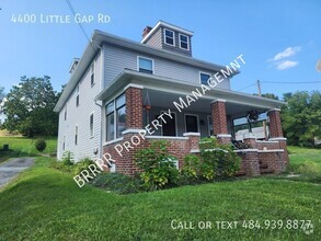 Building Photo - 4 bedroom 1.5 bathroom twin 5 minutes from...