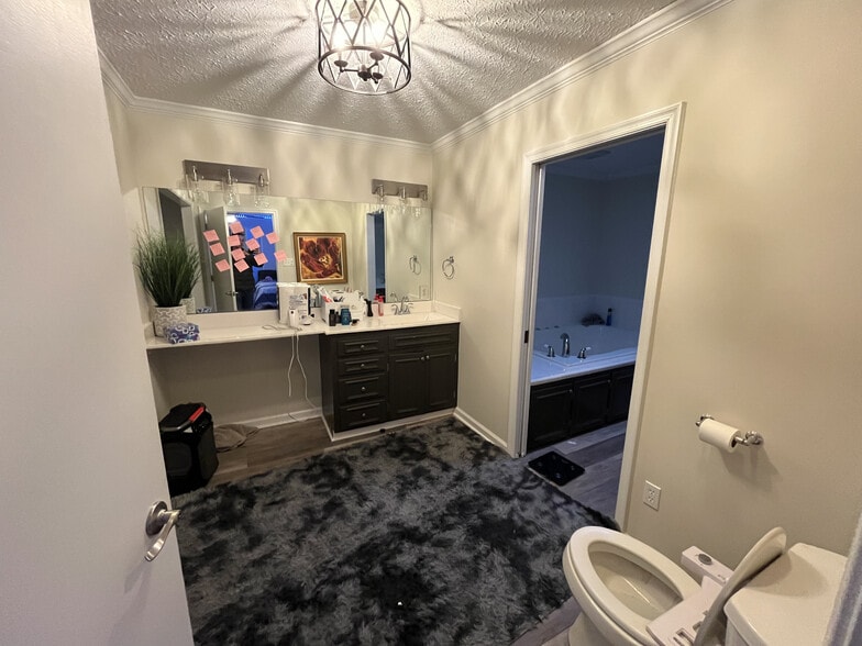 Building Photo - 120 Beverly Hills Cir