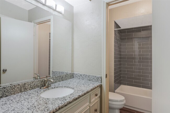 Building Photo - 8903 Wilson Reid Dr