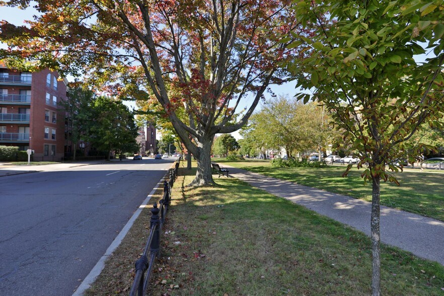 Lynn Common - 50 S Common St