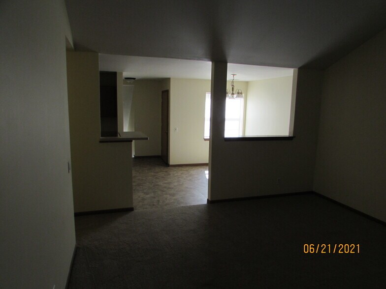 Dining Room - 10 Woodridge Ct