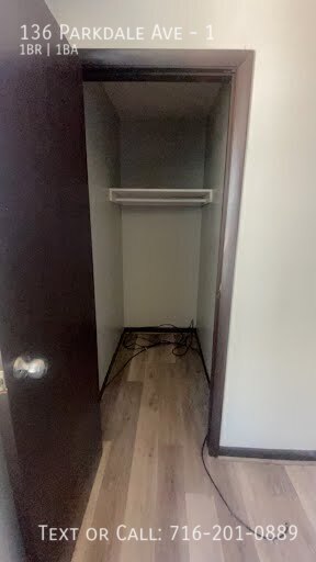 Building Photo - 136 Parkdale Ave